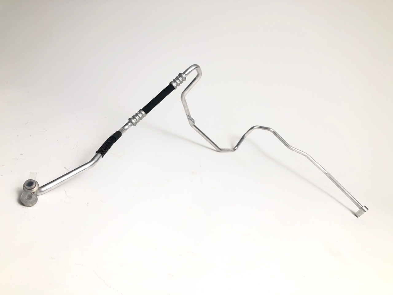 AC pipe – Porsche 911 Convertible (997) 3.6 Carrera (2005-2008)