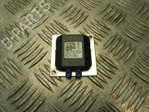 electronic-module-renault-twingo-iii-bcm_-bca_-2014-37546689 main image