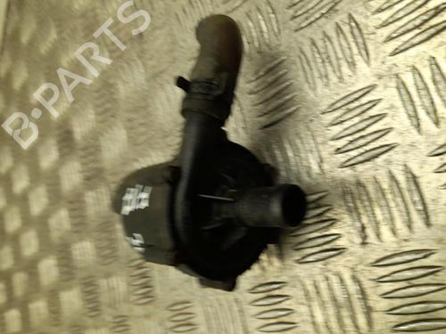 Used Auxiliary water pump TESLA MODEL X (5YJX) P90D AWD (772 hp) 28947686
