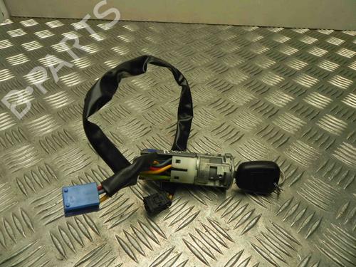 Clé de contact PEUGEOT 206 Hatchback (2A/C) 1.1 i (60 hp) 28940904