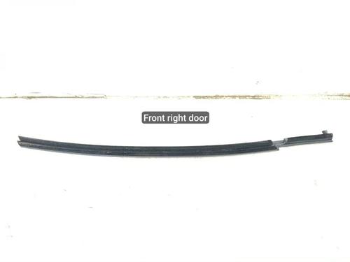 Gummiliste Gummiliste BENTLEY BENTAYGA (4V1) 6.0 (608 hp) 33847836 33847836