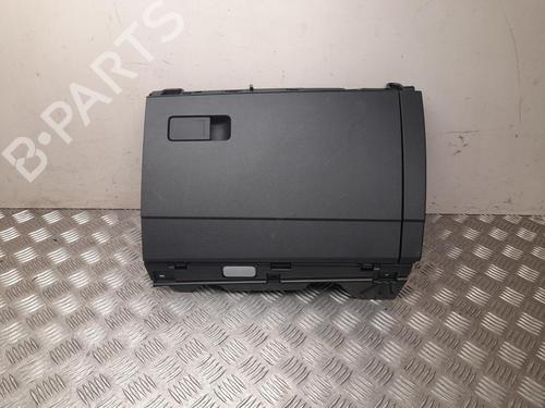 glove-box-vw-golf-viii-variant-cg5-db5-2020-37555248 main image