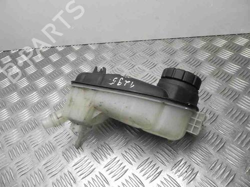 Ekspansjonstank MERCEDES-BENZ CLA Coupe (C117) CLA 250 4-matic (117.346) (211 hp) 28918158