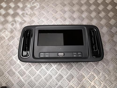 display-monitor-mercedes-benz-vito-van-w447-2014-37571899 main image