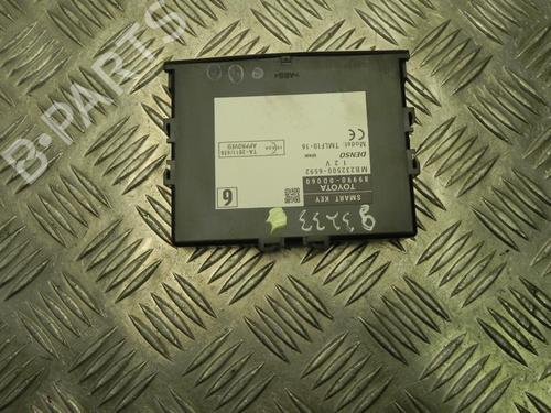 Module électronique TOYOTA YARIS (_P13_) 1.5 Hybrid (NHP130_, NHP130) (101 hp) 28925383