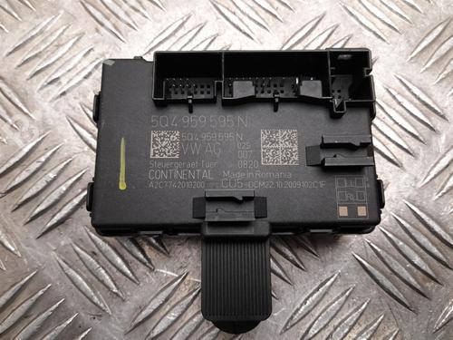 Used Electronic module SKODA SUPERB III Estate (3V5) 1.4 TSI iV (156 hp) 28948408