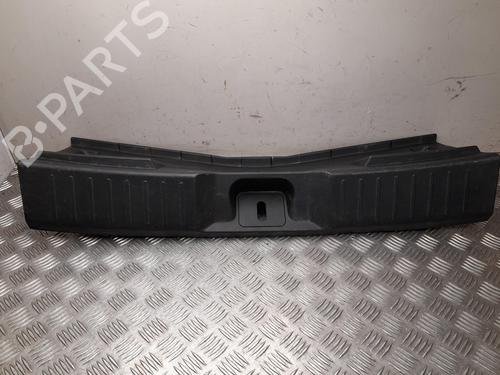 Zierleiste der Heckklappe für NISSAN JUKE (F16_) DIG-T 117 (117 hp) 28941725