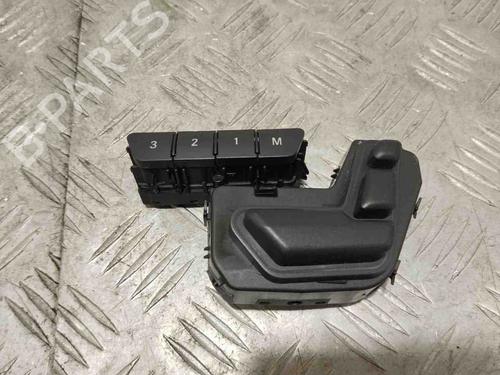 Used Switch MERCEDES-BENZ CLS (C218) CLS 500 4-matic (218.391) (408 hp) 28937677