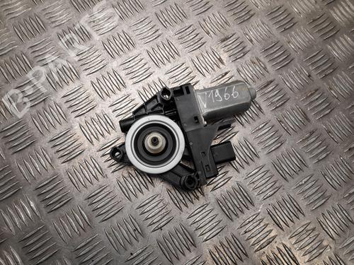 Used Right front window motor JEEP GRAND CHEROKEE IV (WK, WK2) 3.0 CRD V6 4x4 (250 hp) 28914877
