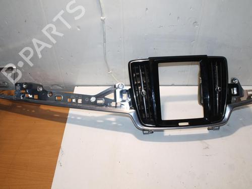 other-volvo-v90-ii-estate-235-2016-38965937 main image