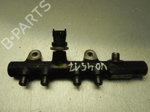 Used Injection rail DACIA SANDERO II 1.5 dCi 75 / Blue dCi 75 (B8JW, B8M4, B8AH, B8M7, B8M6) (75 hp) 28947122