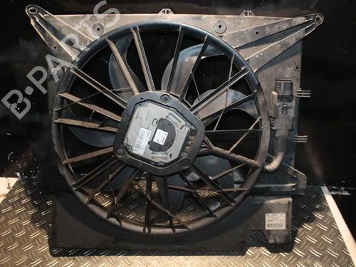 Used Radiator fan VOLVO XC90 I (275) D5 AWD (185 hp) 31592861
