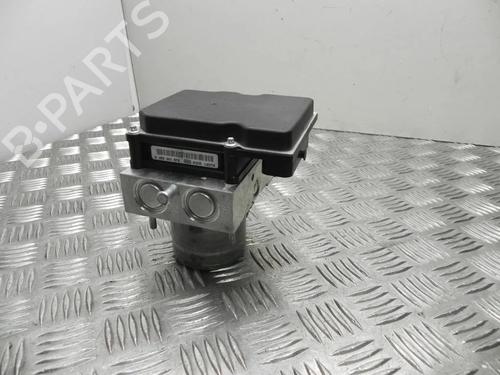 Used Electronic module Electronic module LAND ROVER RANGE ROVER SPORT I (L320) 3.0 D 4x4 (211 hp) 28920646 28920646