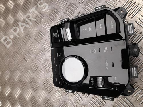 switch-bmw-5-g60-g90-g68-2023-37573698 main image