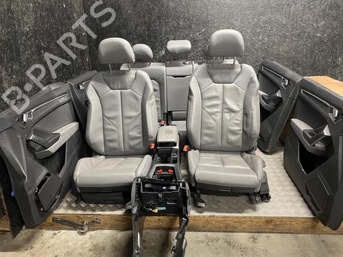 Used Seats set Seats set AUDI Q3 Sportback (F3N) 40 TFSI quattro (190 hp) 39967682 39967682