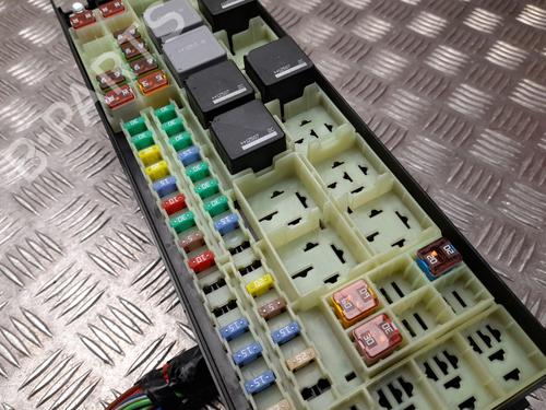 Fuse box LAND ROVER RANGE ROVER IV (L405) 4.4 SDV8 4x4 | BP28919976E1