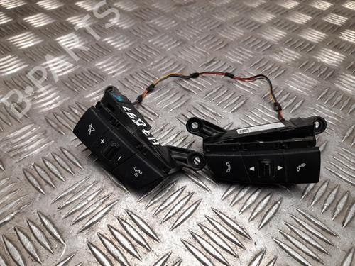 Commandes au volant Commandes au volant 37572399 37572399