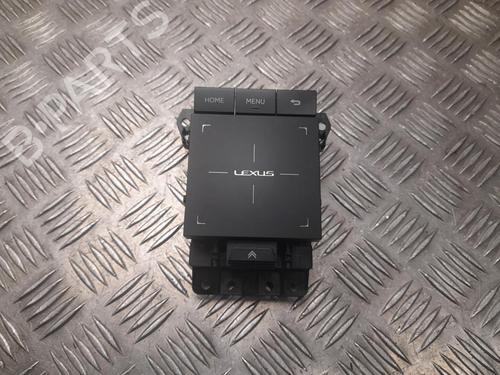 switch-lexus-ux-_aa1_-_ah1_-_ma1_-2018-37560386 main image