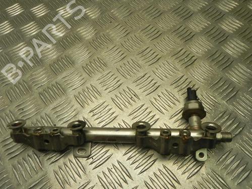 Used Injection rail NISSAN QASHQAI II (J11, J11_) 1.2 DIG-T (115 hp) 28940993
