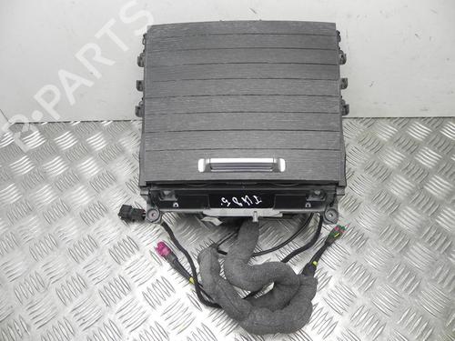 Kopholder/Genstandsholder Kopholder/Genstandsholder MERCEDES-BENZ GLE (V167) GLE 400 d 4-matic (167.123) (330 hp) 37542914 37542914