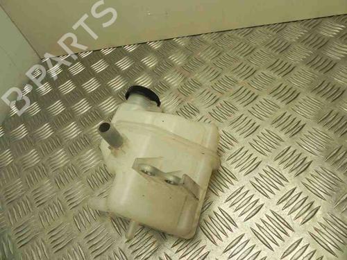 Serbatoio di espansione TOYOTA YARIS (_P13_) 1.5 Hybrid (NHP130_) (101 hp) 28942737