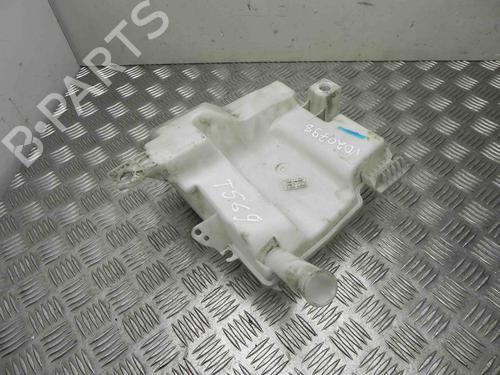 Used Windscreen washer tank FORD FOCUS III Turnier 1.0 EcoBoost (125 hp) 28926059