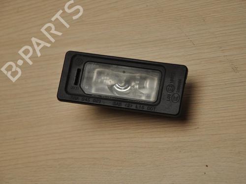Used Licence plate light Licence plate light SKODA SUPERB III Estate (3V5) 1.6 TDI (120 hp) 28925806 28925806
