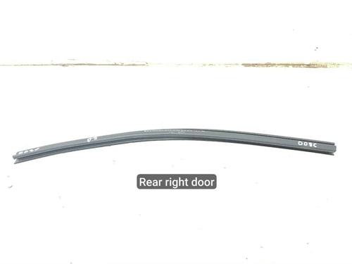 Gummiliste Gummiliste BENTLEY BENTAYGA (4V1) 6.0 (608 hp) 33847835 33847835