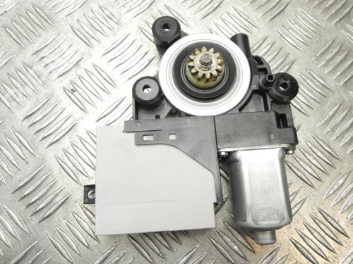 Rudehejsemotor bagstkærm venstre FORD KUGA I 2.0 TDCi 4x4 (140 hp) 28948238