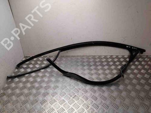 Used Rubber door seal PORSCHE MACAN (95B) 2.0 (252 hp) 28915327