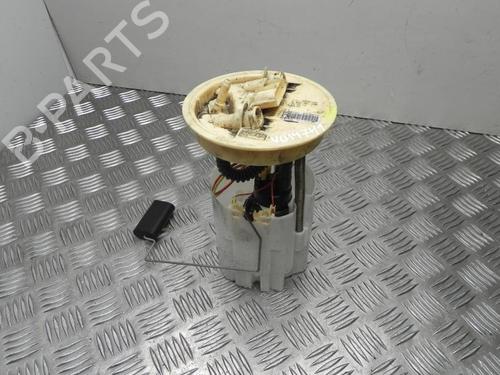 Used Fuel pump FORD FOCUS III Turnier 1.5 TDCi (120 hp) 28944932