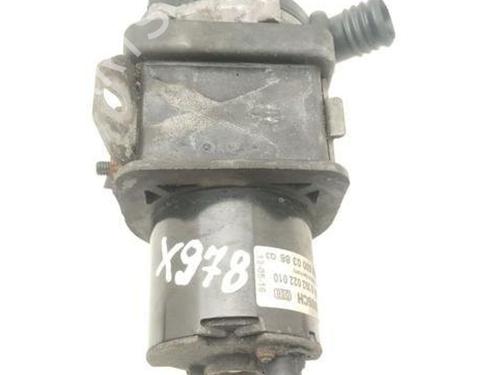 Used Auxiliary water pump MERCEDES-BENZ CLS (C218) CLS 500 4-matic (218.391) (408 hp) 28939039