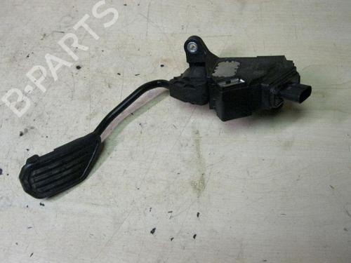 Used Pedal TOYOTA YARIS (_P13_) 1.3 (NSP130_, NSP130) (95 hp) 28908861