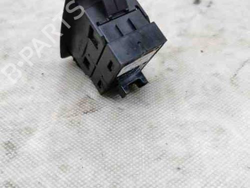 Switch BMW 2 Gran Tourer (F46) 220 i | BP28916271I30 