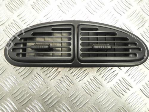Used Air vent CHRYSLER VOYAGER / GRAND VOYAGER III (GS_, NS_) 2.5 TD (116 hp) 28929840