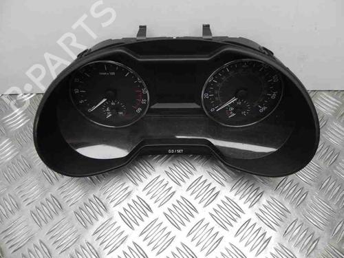 Used Instrument cluster SKODA OCTAVIA III Combi (5E5, 5E6) 1.6 TDI (105 hp) 28922634