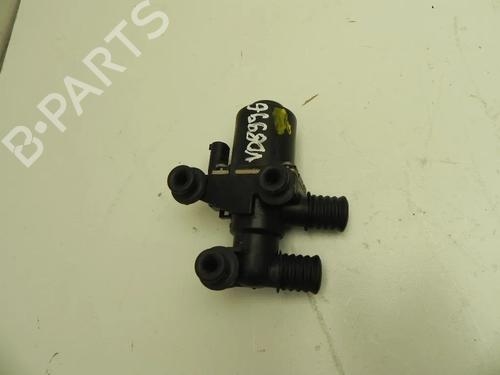 Used Auxiliary water pump Auxiliary water pump BMW 5 Touring (E61) 530 d (218 hp) 28912938 28912938