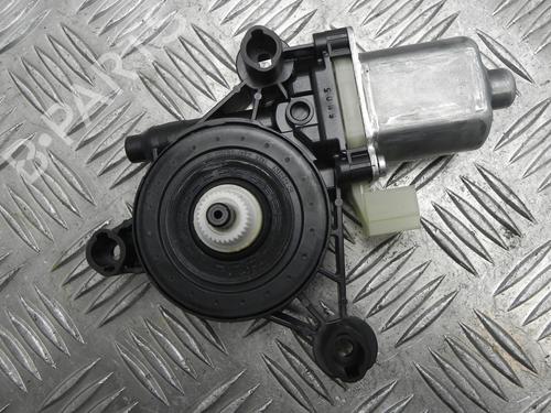 Rudehejsemotor bagstkærm venstre AUDI A4 B9 Avant (8W5, 8WD) 2.0 TDI (150 hp) 28909095