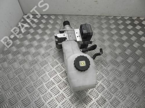 Used Brake master cylinder Brake master cylinder 37543964 37543964