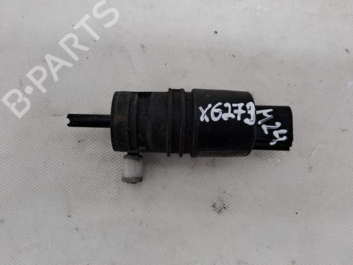 Used Windscreen washer tank BMW 5 Touring (F11) 525 d (218 hp) 28917181