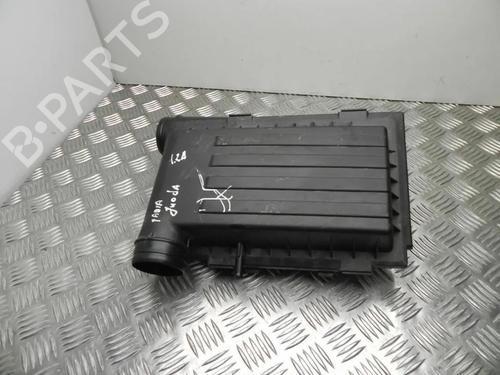 Used Air filter box AUDI A1 Sportback (8XA, 8XF) 1.4 TFSI (125 hp) 31048000