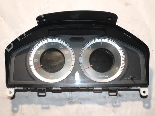 instrument-cluster-volvo-xc60-i-suv-156-2008-2009-2010-2011-2012-2013-2014-2015-2016-2017-2018-38964668 main image