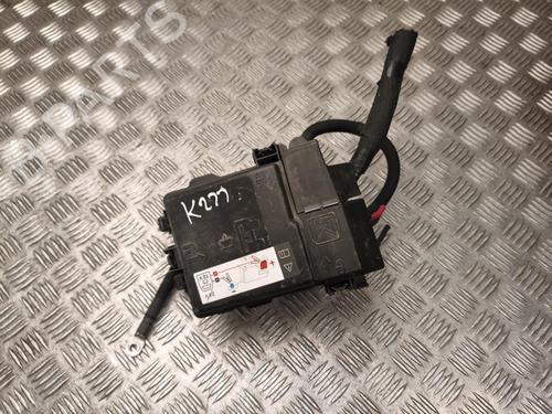 Used Fuse box Fuse box 38005660 38005660
