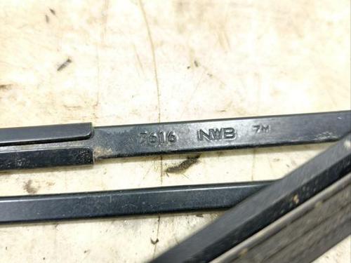 Front windshield wiper arm MASERATI GRAN TURISMO I 4.7 S | BP29889793C143