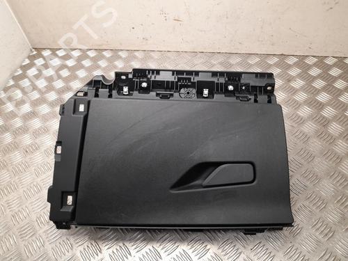 glove-box-bmw-2-active-tourer-u06-2021-37566371 main image
