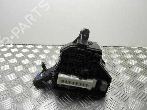 Used Fuse box TOYOTA YARIS (_P13_) 1.0 (KSP130_, KSP130) (69 hp) 28914955