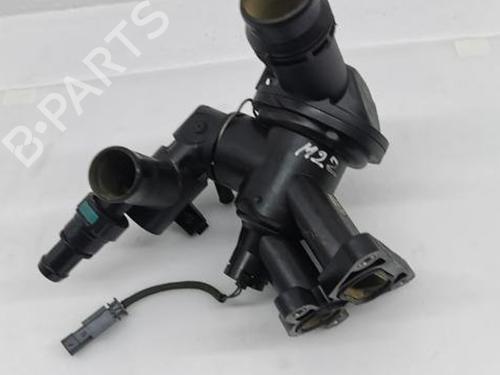 Used Thermostat housing LAND ROVER RANGE ROVER VELAR (L560) 2.0 P250 Si4 4x4 (250 hp) 28917805