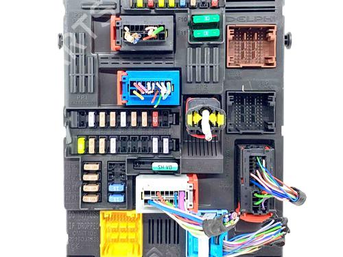 Used Fuse box CITROËN C3 III (SX) 1.2 THP 110 (SXHNPS, SXHNZT, SXHNZ6) (110 hp) 28926277