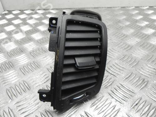 Used Air vent KIA SORENTO II (XM) 2.2 CRDi 4WD (197 hp) 28923752