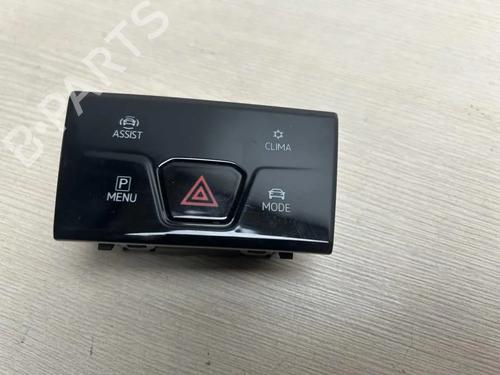 Used Warning switch VW GOLF VIII (CD1, DA1) 1.5 eTSI (150 hp) 32345557